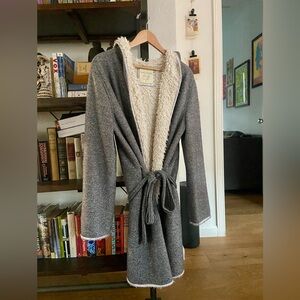 Anthropologie Charcoal and Cream Women's Robe - SO SOFT 🥰